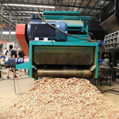 Easy to Operate Mobile Diesel Engine Wood Chipper Shredder for Tree Branch Chipping