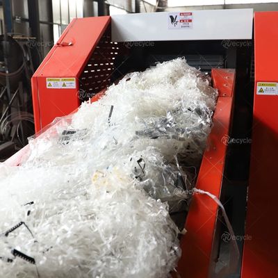 Soft Material Plastic Film Cutting Machine with Overseas Engineer Guide Installation