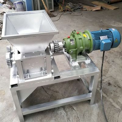 Environment-friendly Mini Shredding Machine for Wood Clothes Plastic Paper Recycling